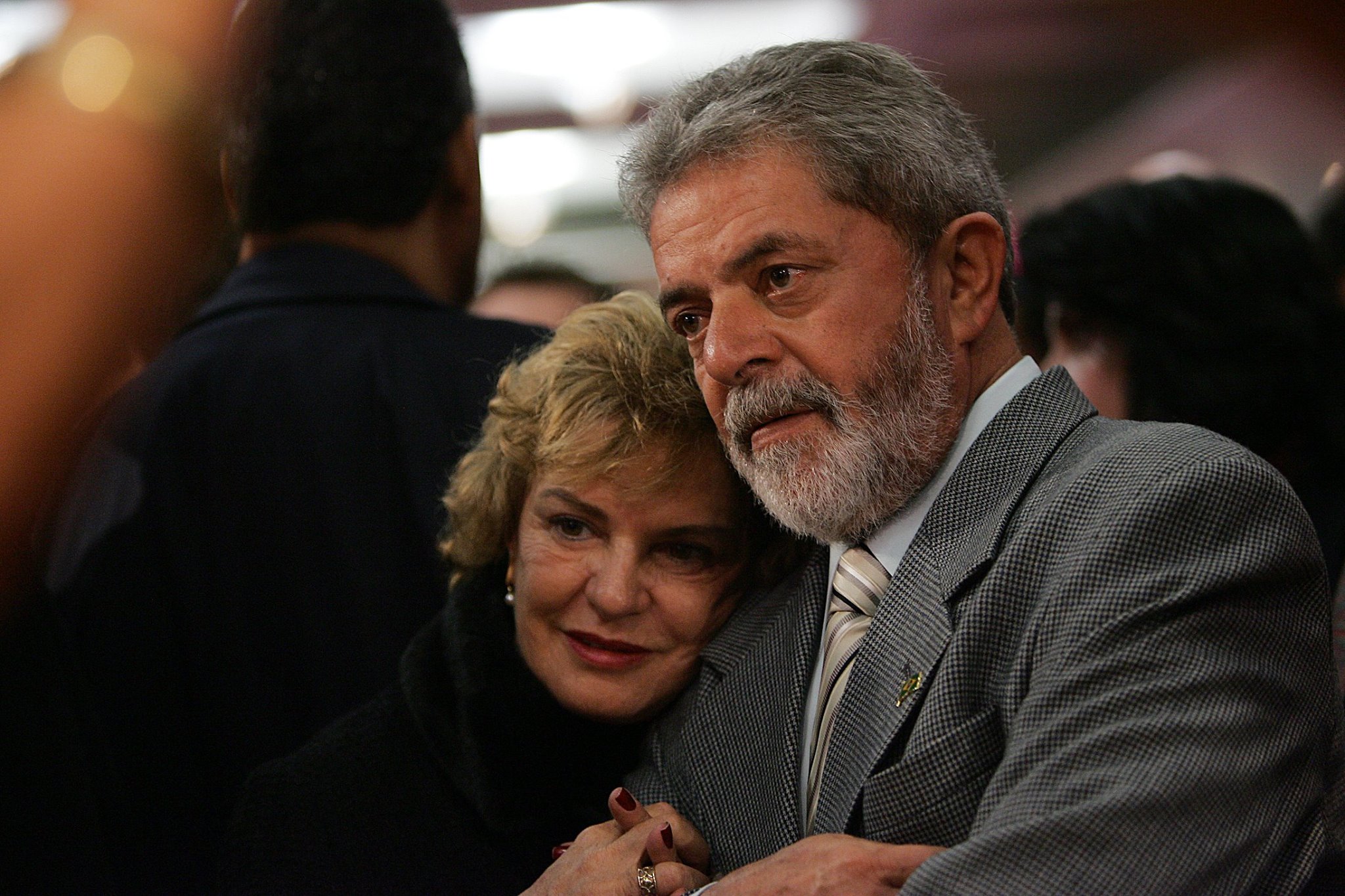 Lula Se Emociona Em Missa De S Timo Dia De Marisa Let Cia