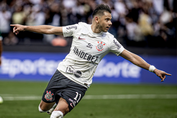 Corinthians Conta Brilho De Romero E Vence Flamengo Em Seu