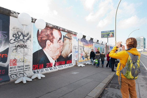 Alemanha Celebra Anos Da Queda Do Muro De Berlim