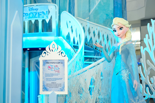 Frozen  Dubladora de Elsa quer que a princesa tenha uma namorada