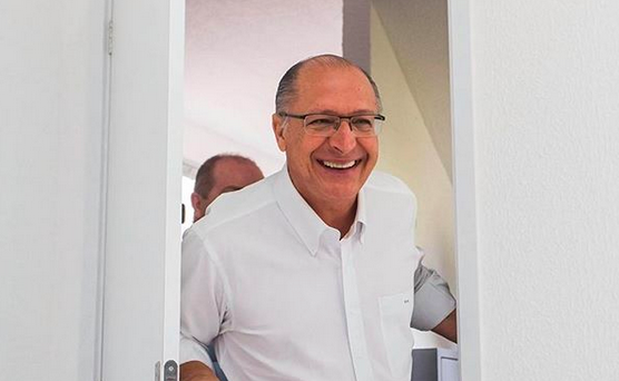 Alckmin será comentarista no programa de Ronnie Von, na TV Gazeta