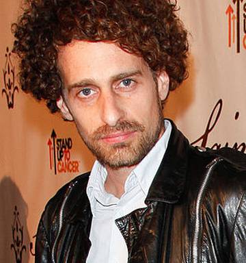 Ator Isaac Kappy morre aos 42 anos - Estadão