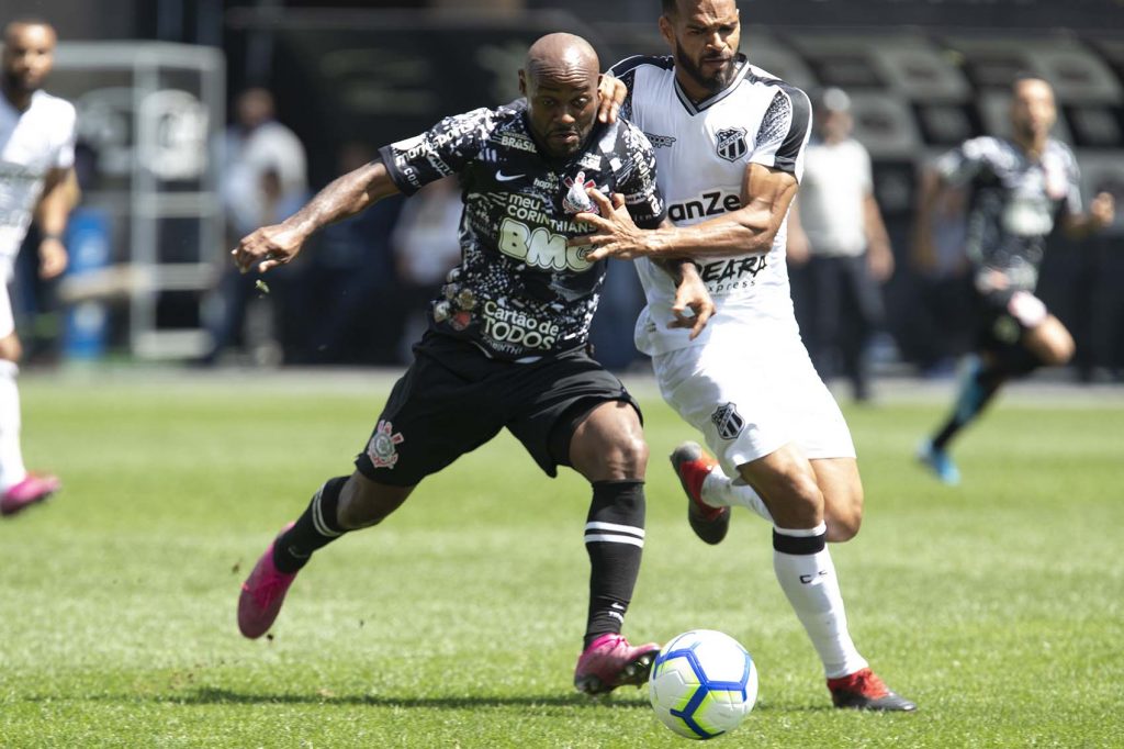 Corinthians toma gol olímpico no fim e cede empate ao ...