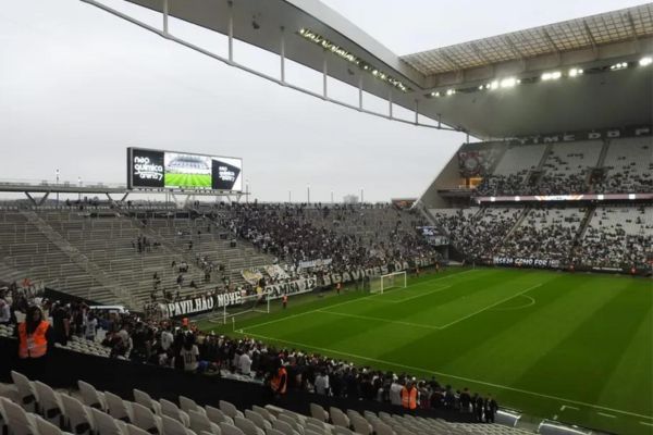 Neo Química Arena recebe torcida em treino aberto para a semifinal da Copa  do Brasil