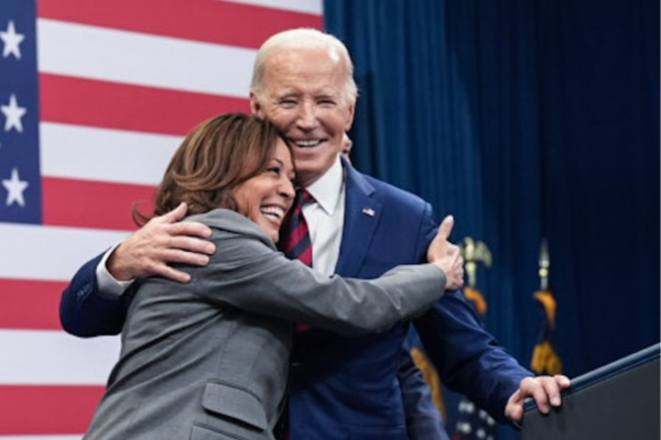 Biden Declara Apoio A Kamala Harris Na Disputa Presidencial Após ...